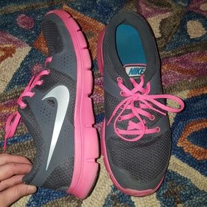 Nike Women's Flex Experience Run